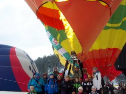 05_balloon-kids-day_3a_2012