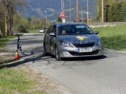 06_hallo_auto